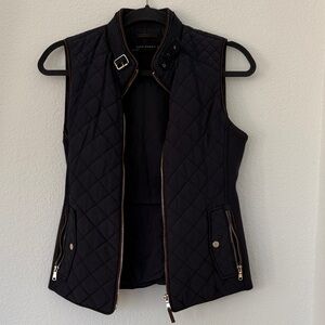 Zara Black Quilted Vest with Buckle Detail